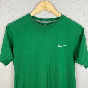 Retro Nike Y2K Embroidered Swoosh Logo T-Shirt Green